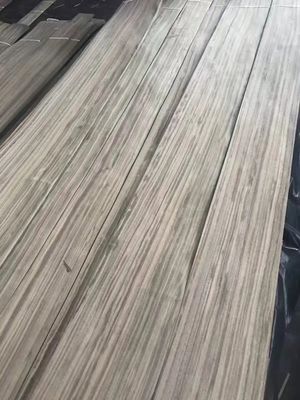 Natürliche dunkle Farbe amerikanische Walnuss-Kronenschnitt / Plain Cut Veneer-Blatt für Sperrholz